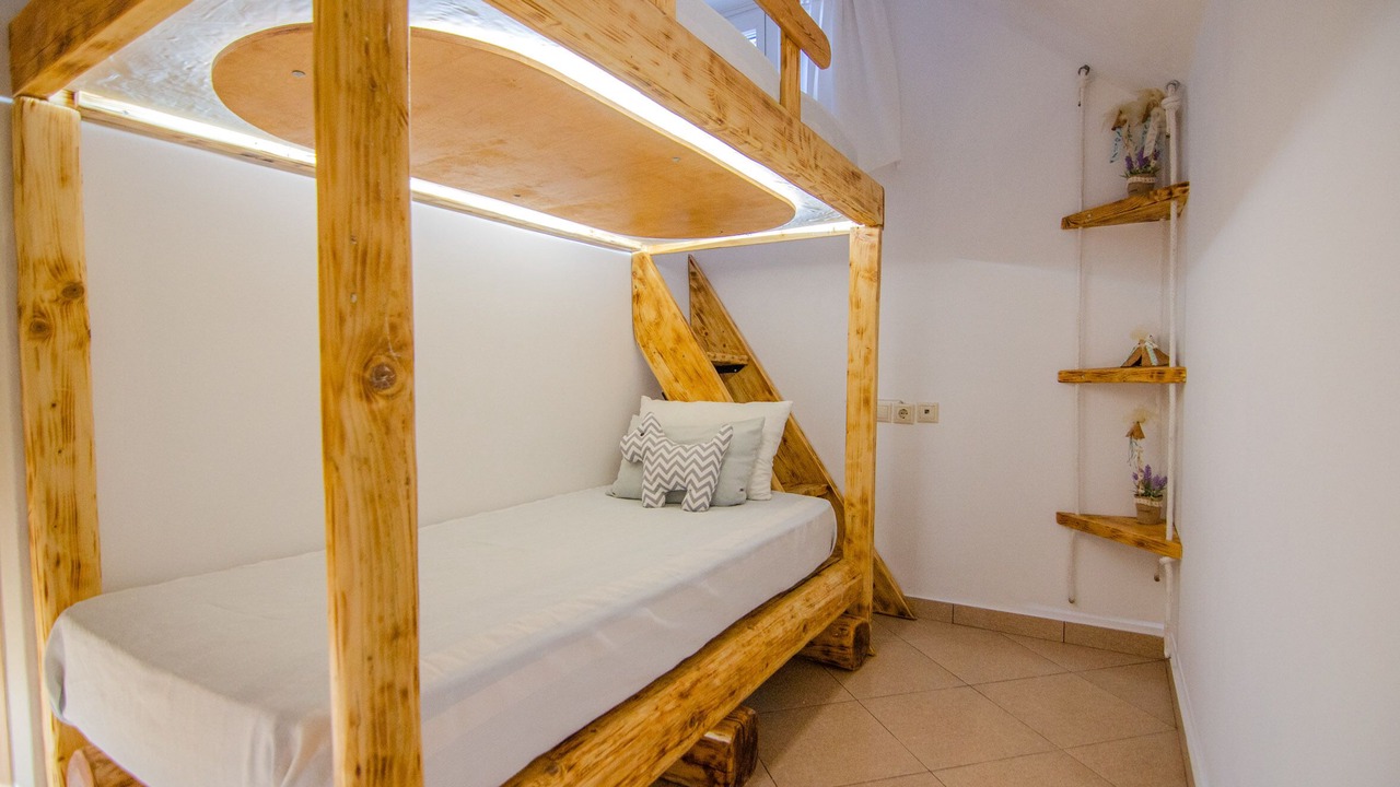 Photo of Bedroom in Ios Town