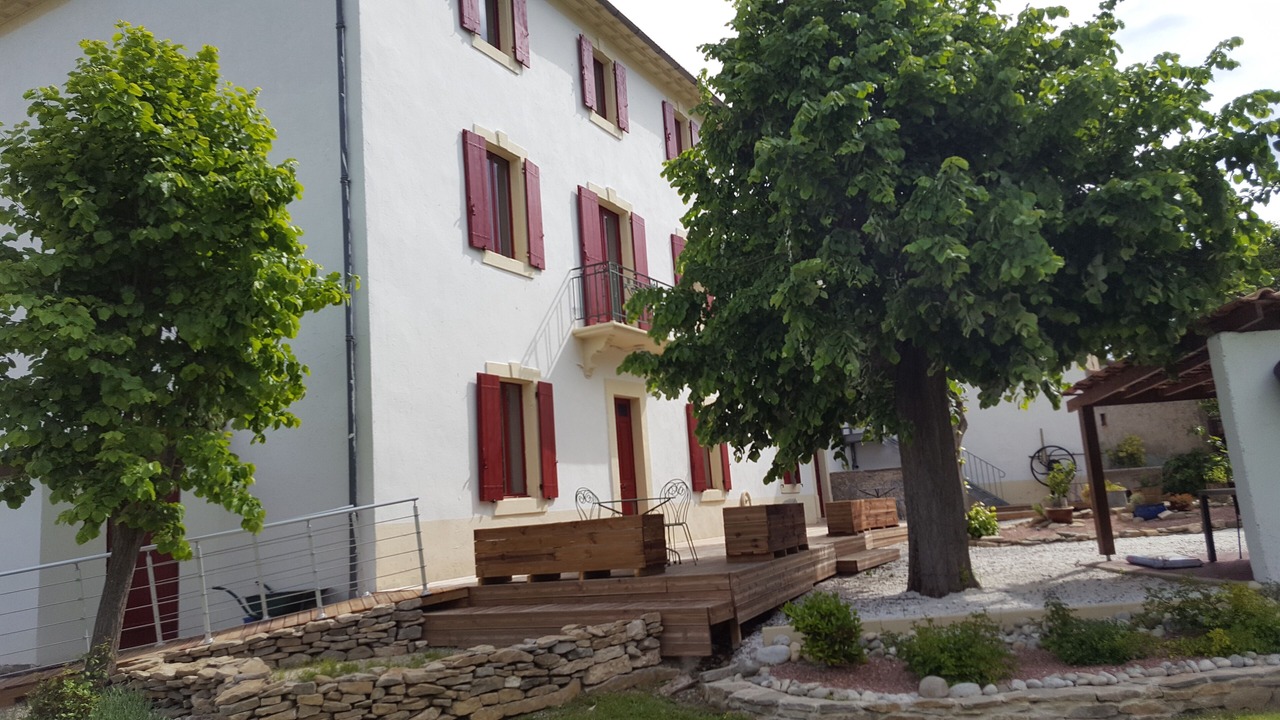Photo of Outdoor in Pomas