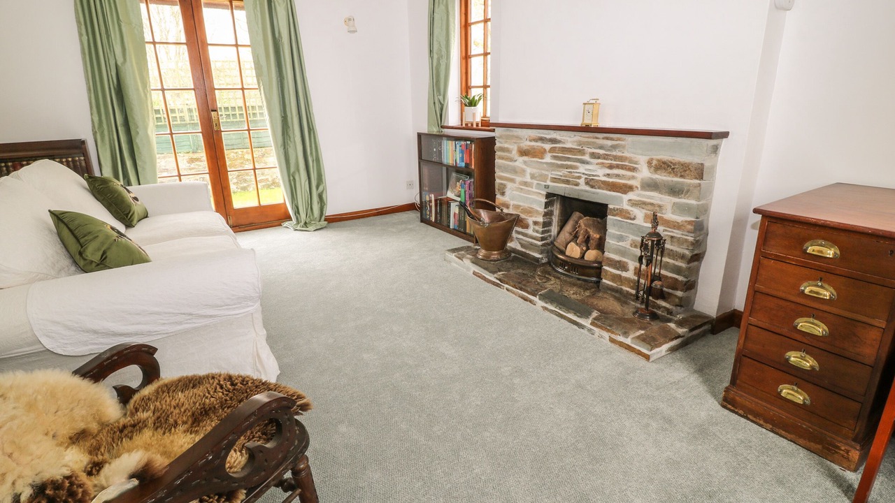 Photo of Livingroom in Lifton