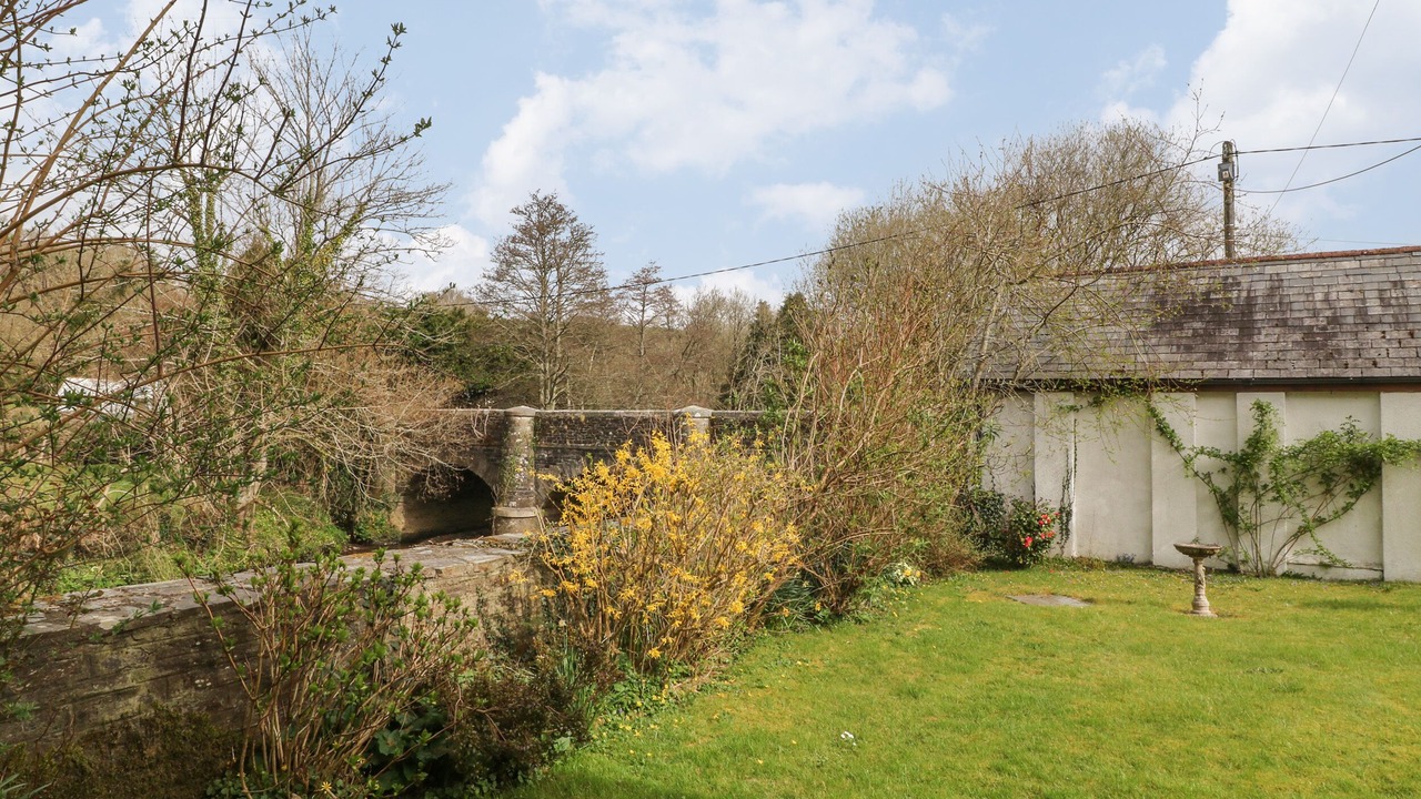 Photo of Outdoor in Lifton