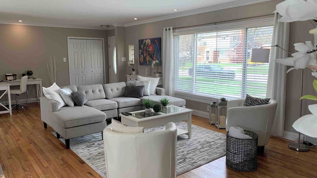 Photo of Livingroom in Harper Woods