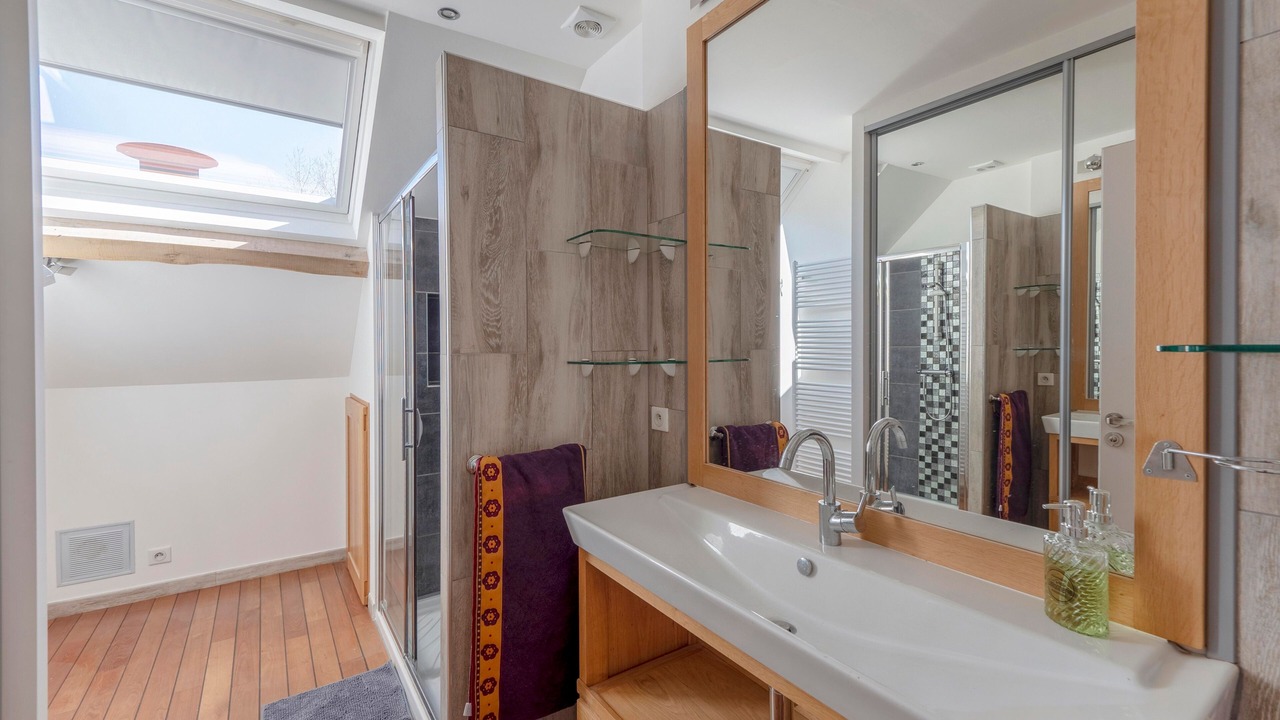 Photo of Bathroom in Gaillac-d'Aveyron