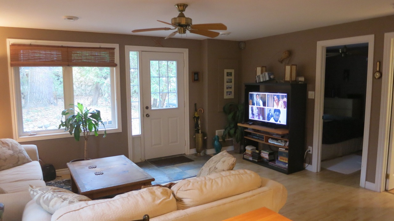 Photo of Livingroom in Tiny