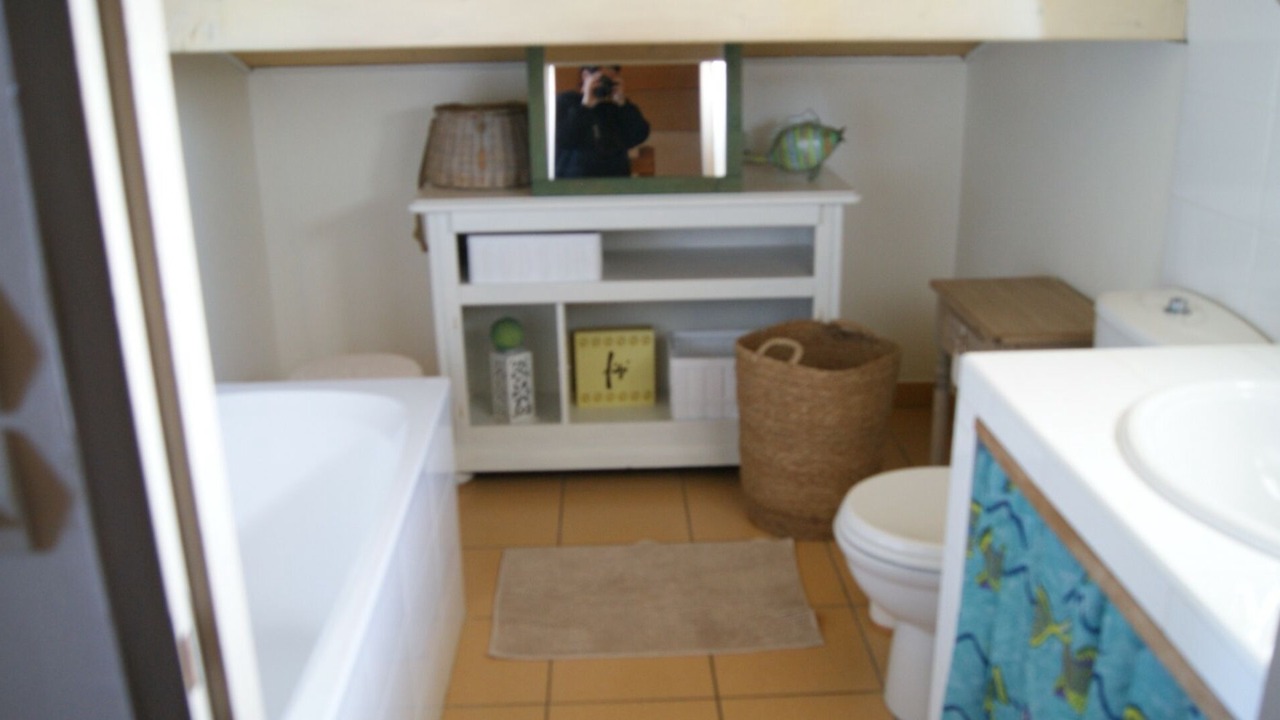 Photo of Bathroom in Claouey