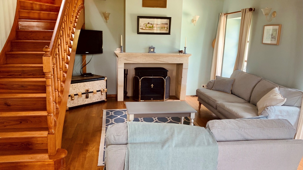 Photo of Livingroom in Cherves-Richemont