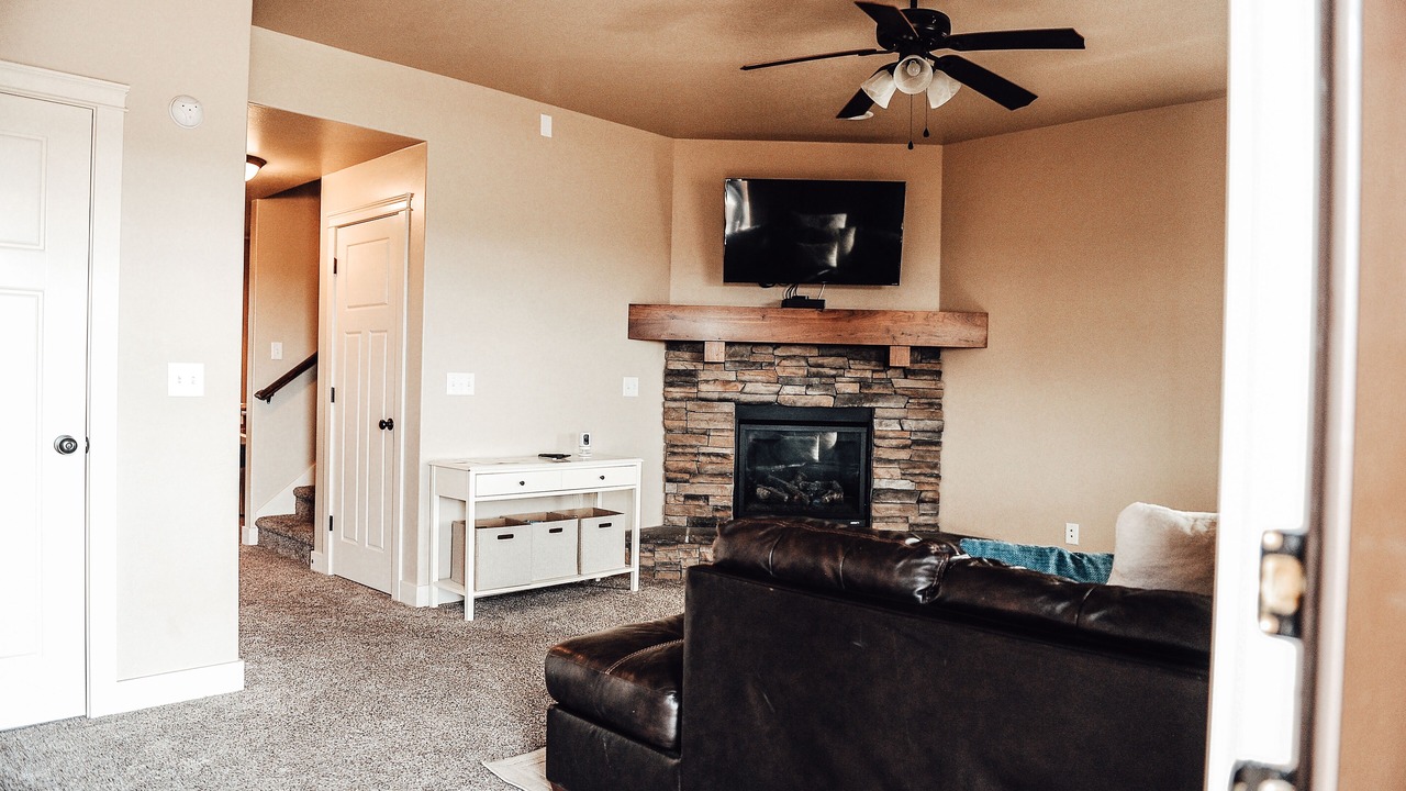Photo of Livingroom in North Logan