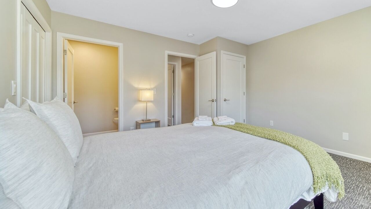 Photo of Bedroom in Saugatuck
