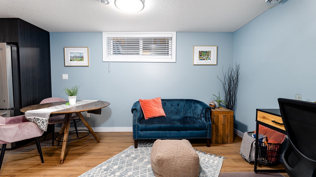Photo of Livingroom in Southeast Edmonton