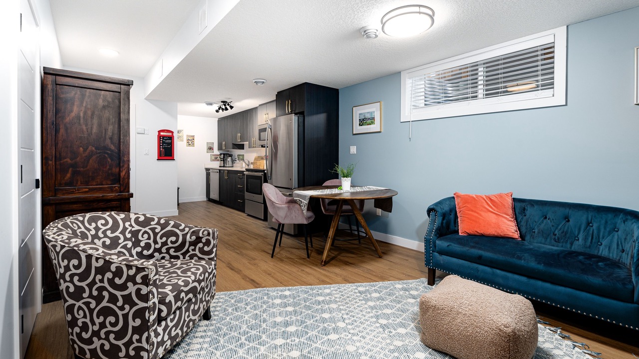Photo of Livingroom in Southeast Edmonton