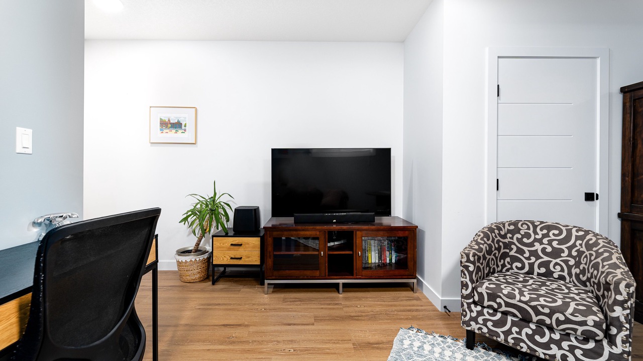 Photo of Livingroom in Southeast Edmonton
