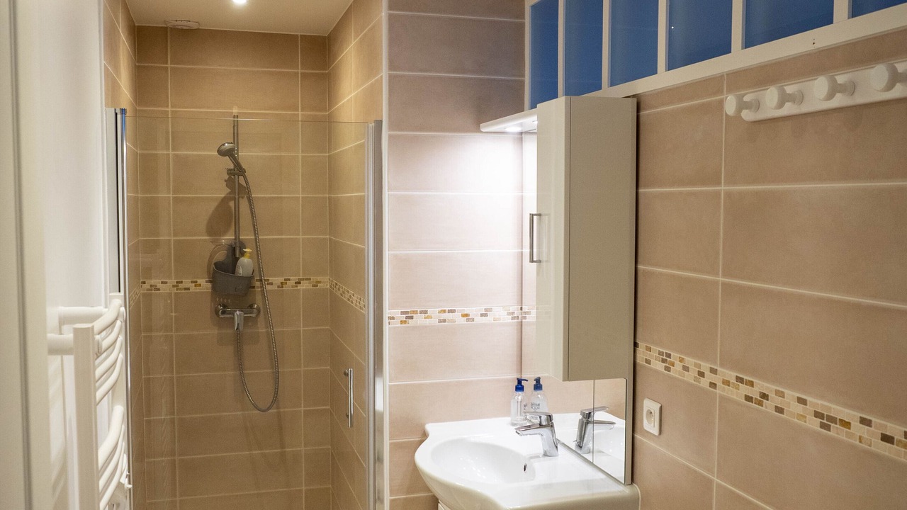 Photo of Bathroom in Embrun