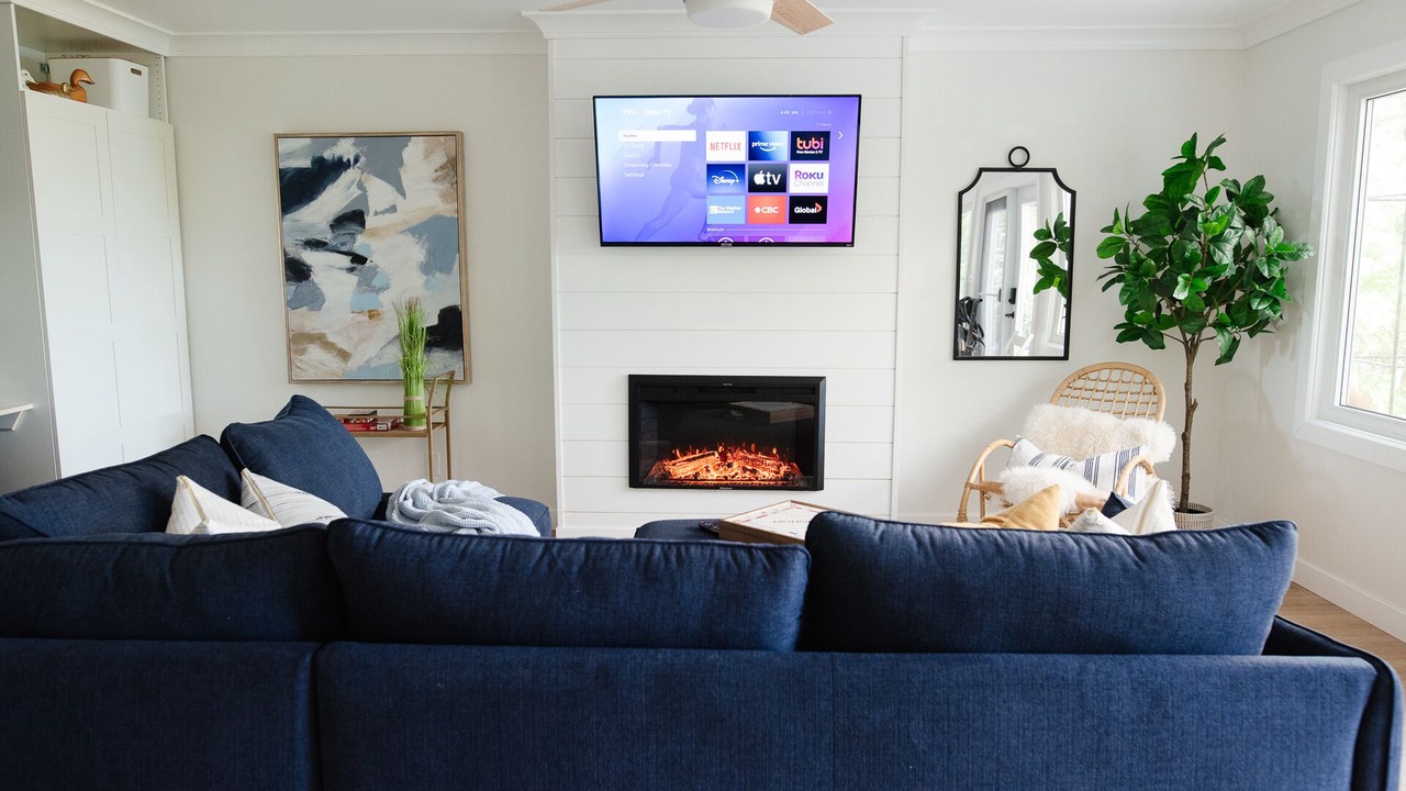 Photo of Livingroom in Parkland County