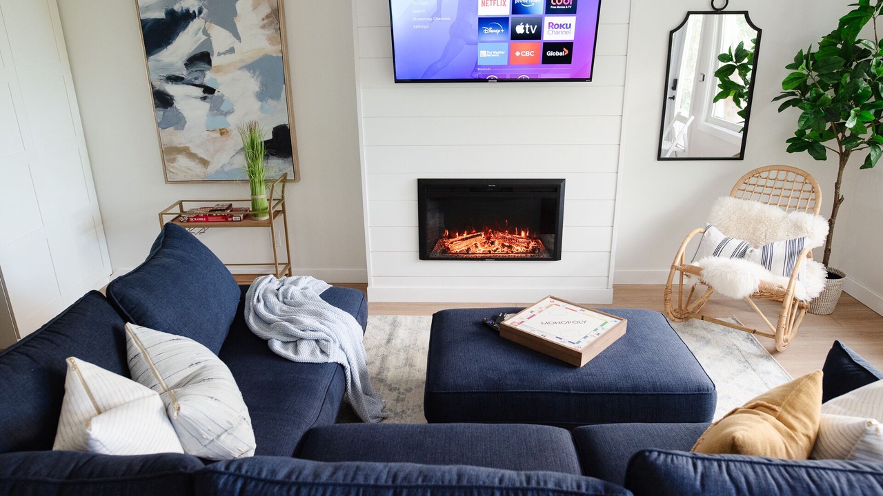Photo of Livingroom in Parkland County