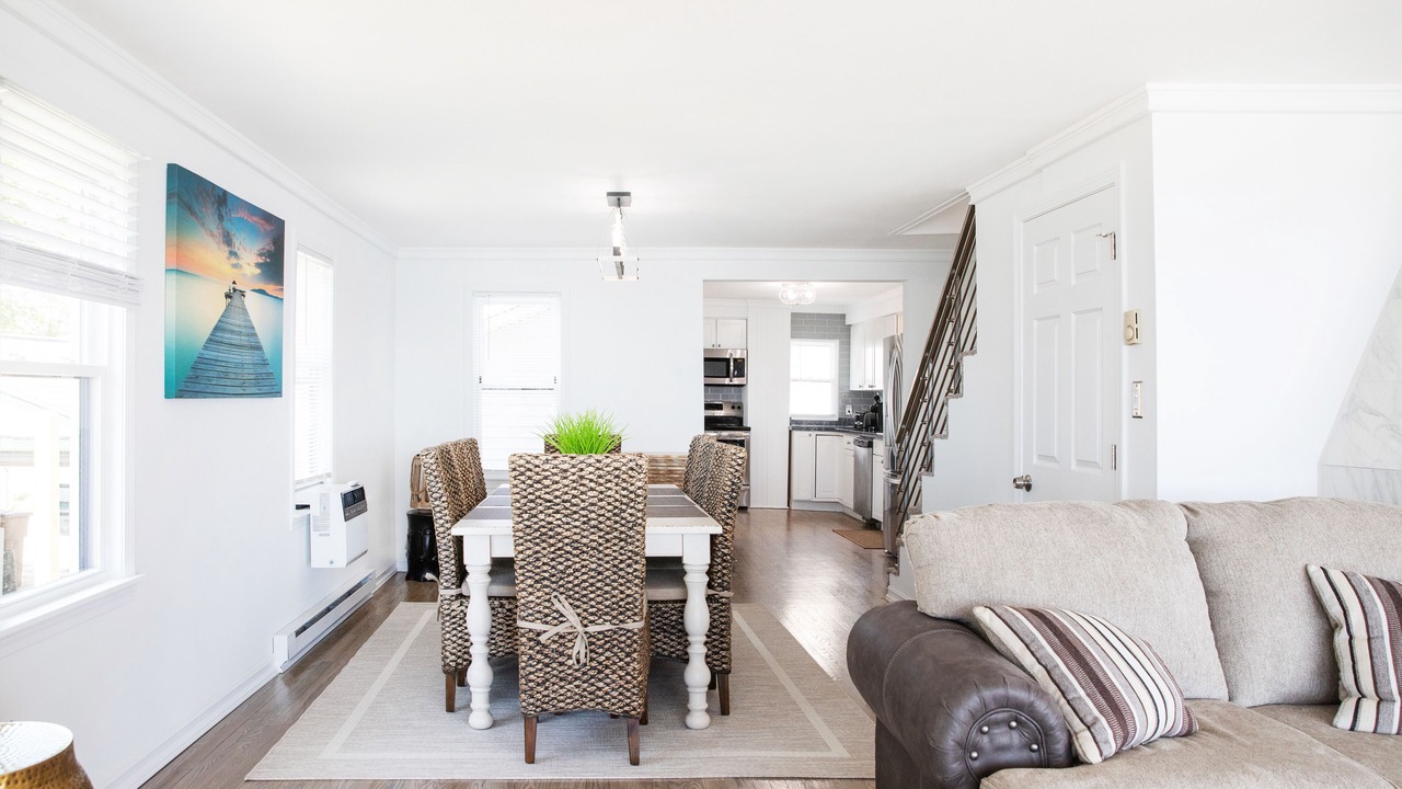 Photo of Livingroom in Niantic