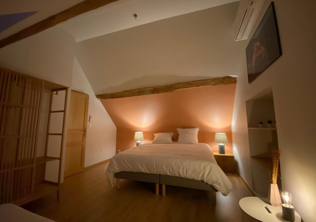 Photo of Bedroom in Diancey