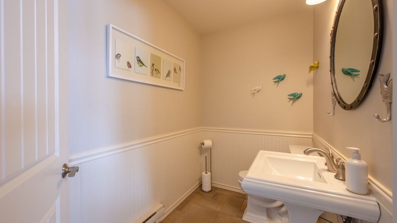 Photo of Bathroom in Okanagan-Similkameen