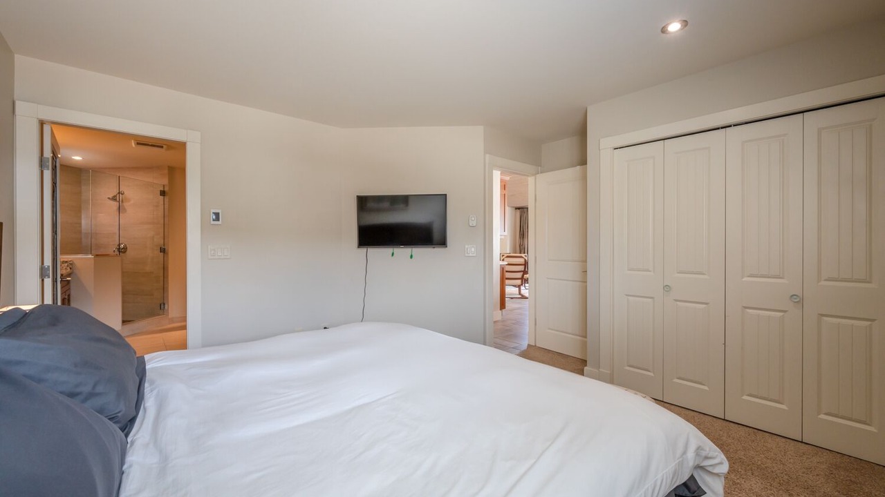 Photo of Bedroom in Okanagan-Similkameen