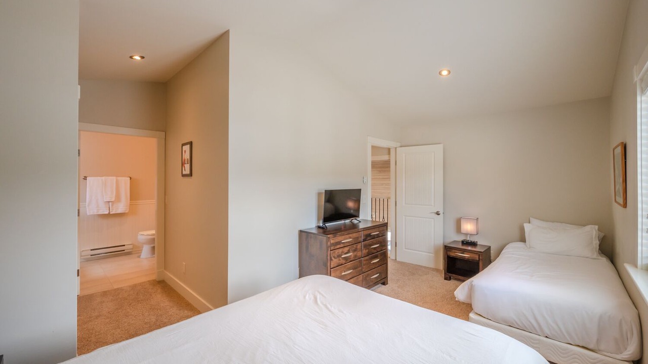 Photo of Bedroom in Okanagan-Similkameen
