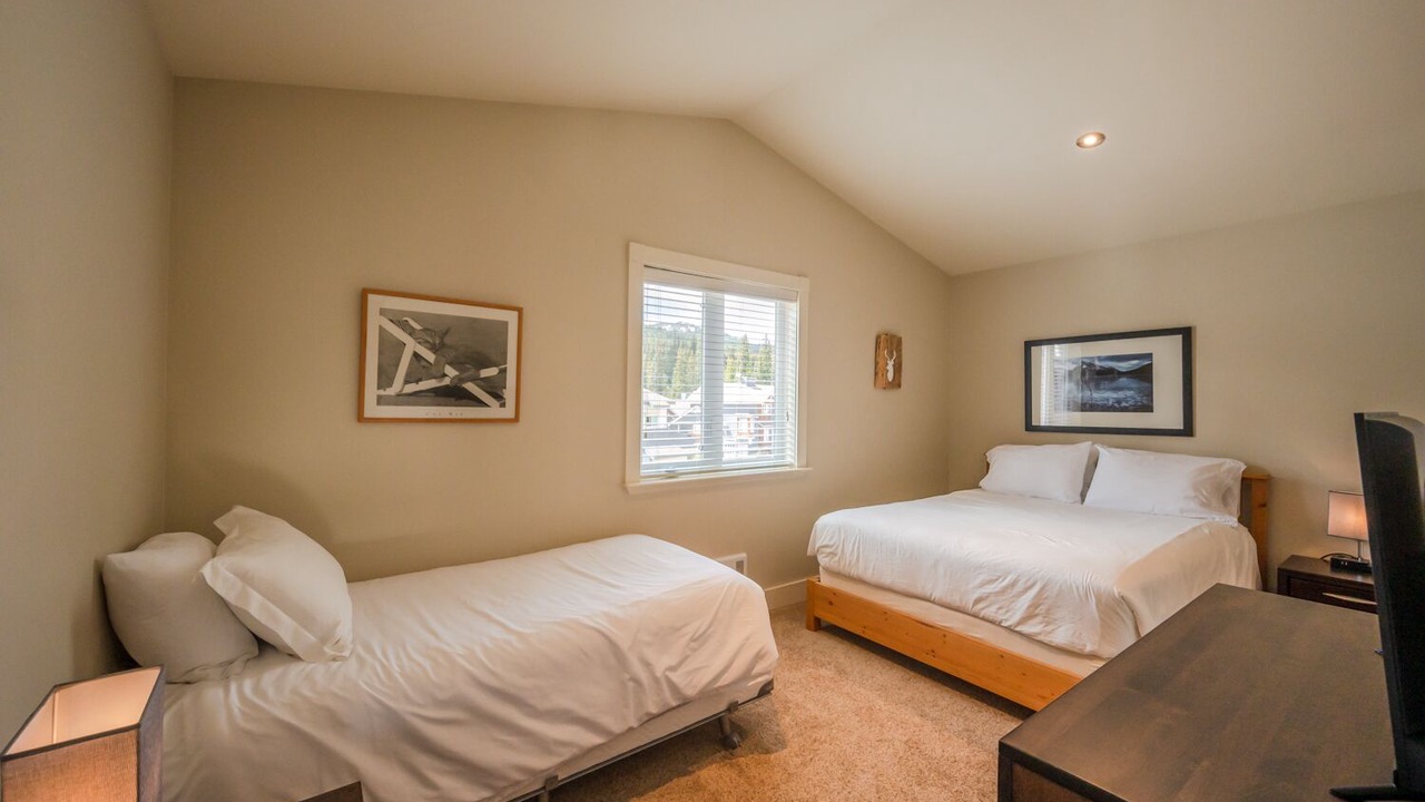 Photo of Bedroom in Okanagan-Similkameen