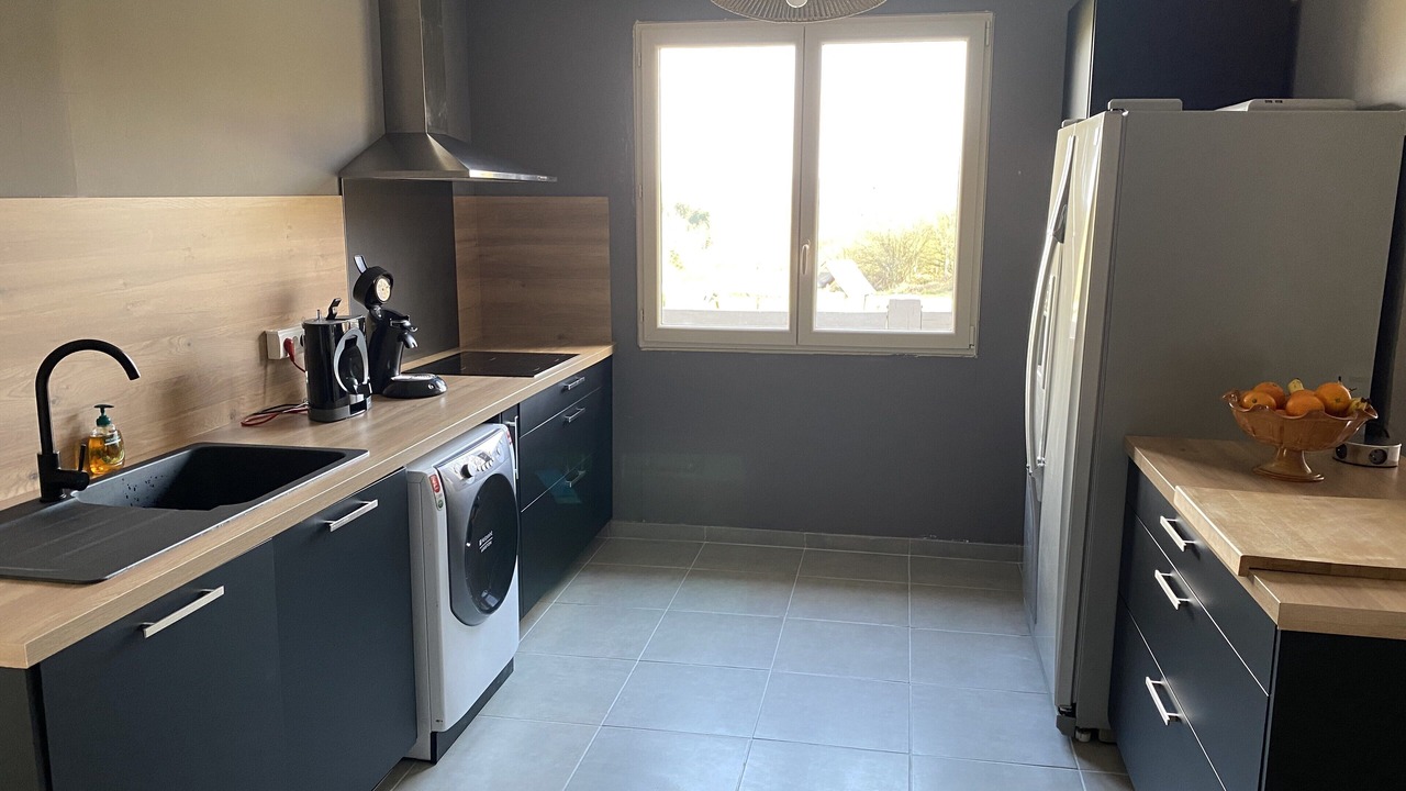 Photo of Kitchen in Saint-Martin-du-Puy