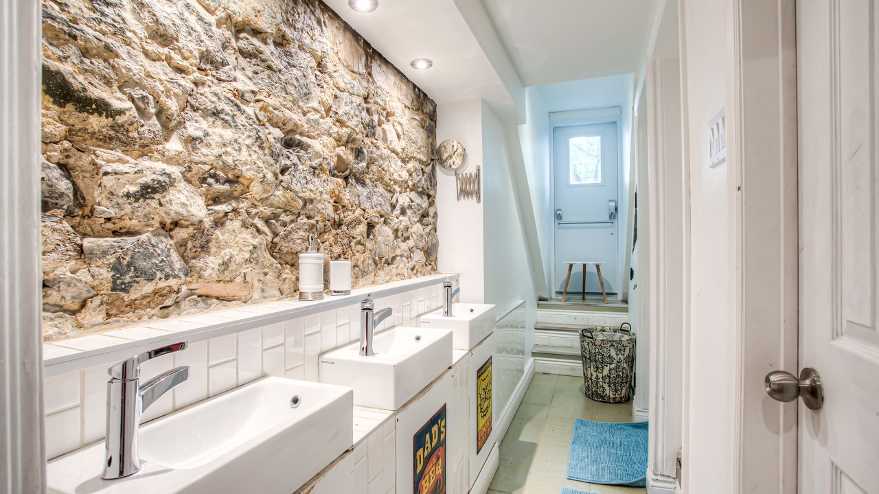 Photo of Bathroom in Old Montreal