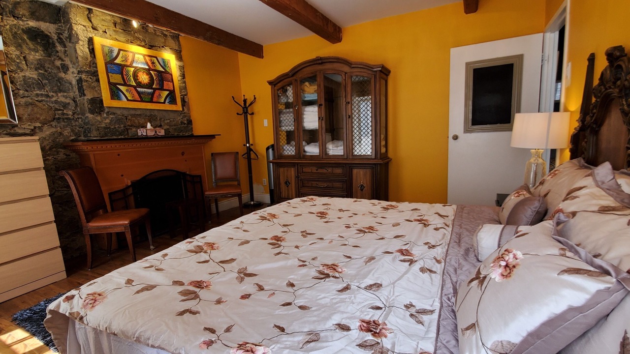 Photo of Bedroom in Old Montreal