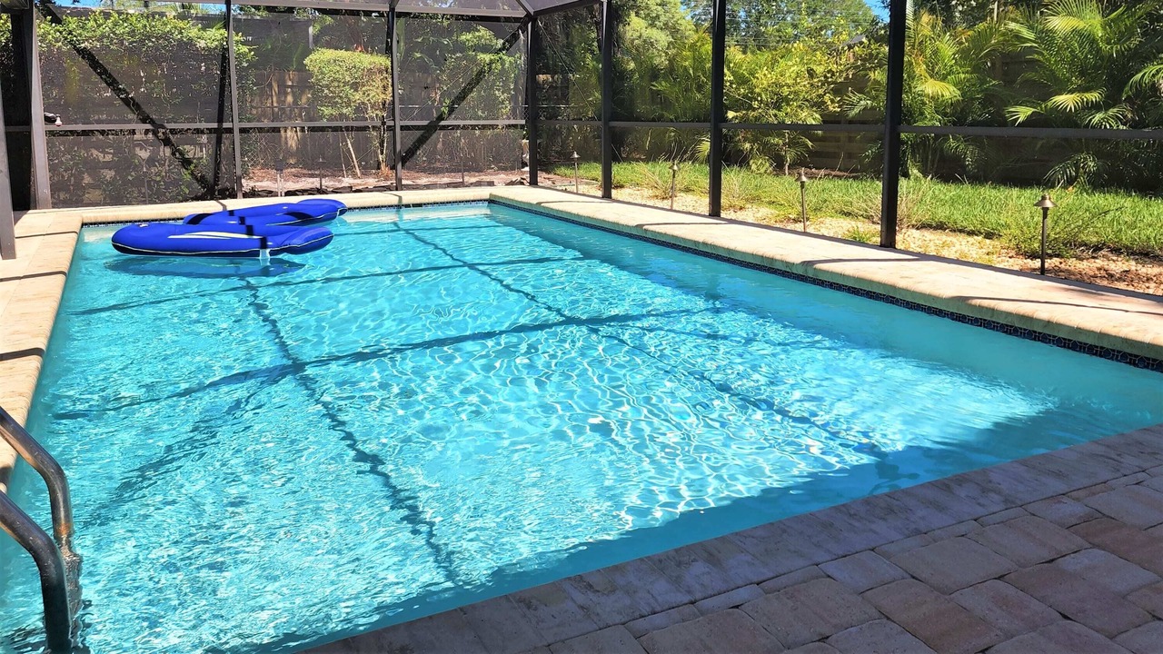 Photo of Outdoor in Gulf Gate Estates