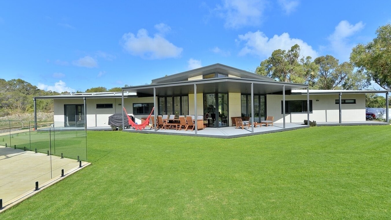Photo of Outdoor in Herron