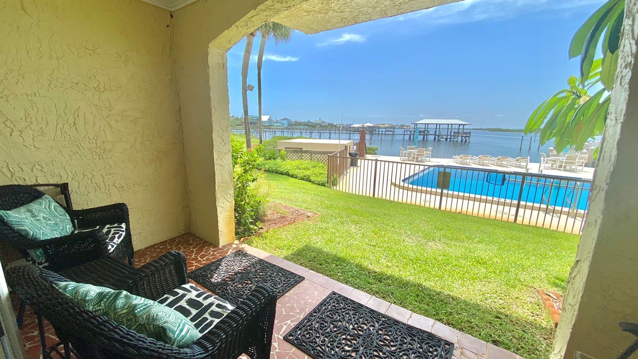 Photo of Patio Balcony in Crescent Beach