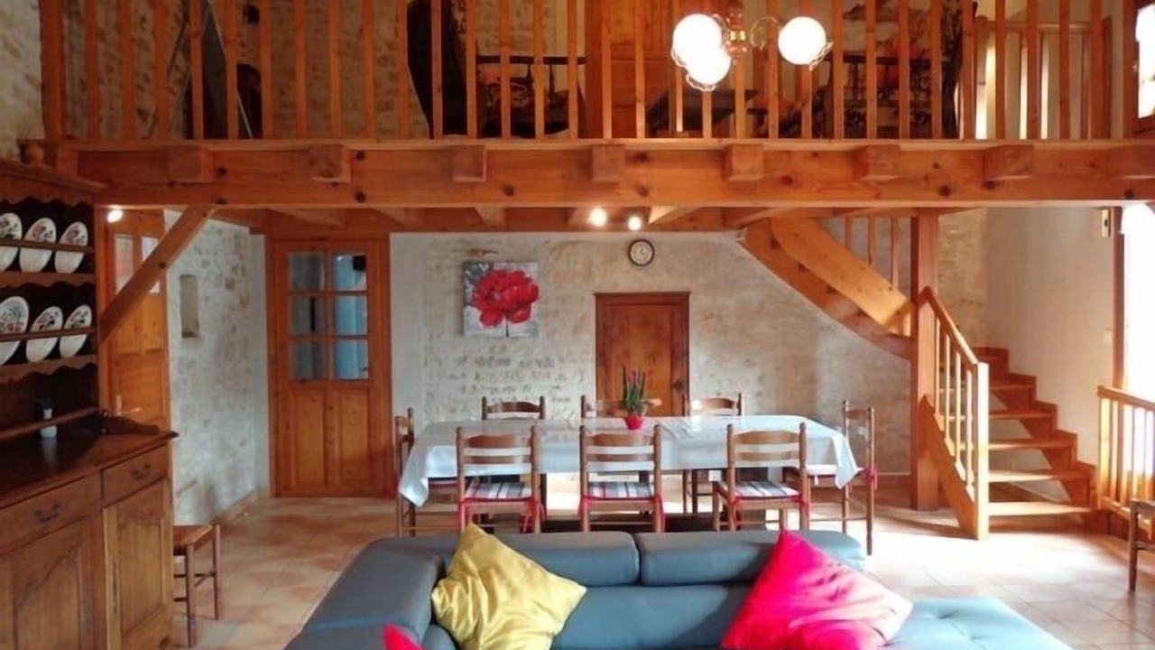 Photo of Livingroom in Saint-Juire-Champgillon