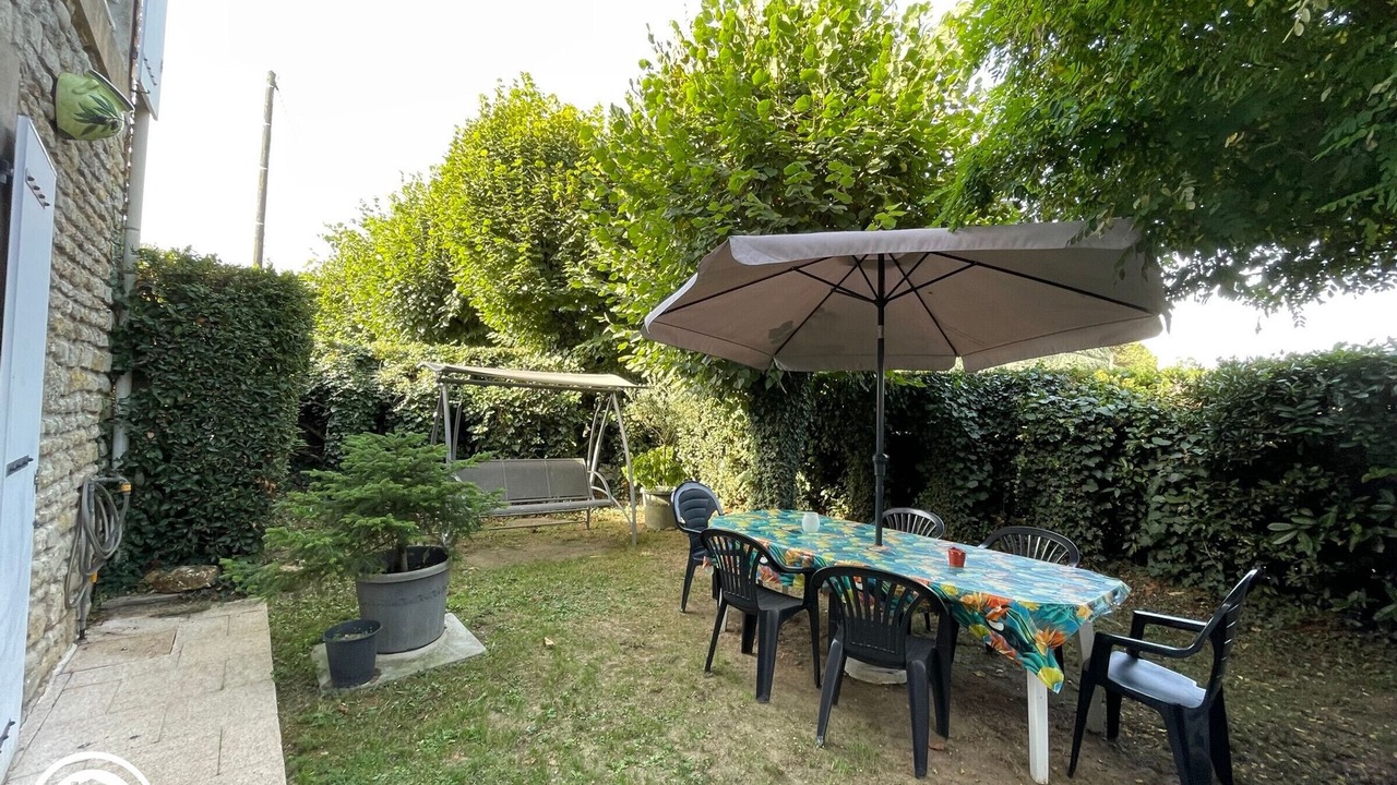 Photo of Outdoor in Thire