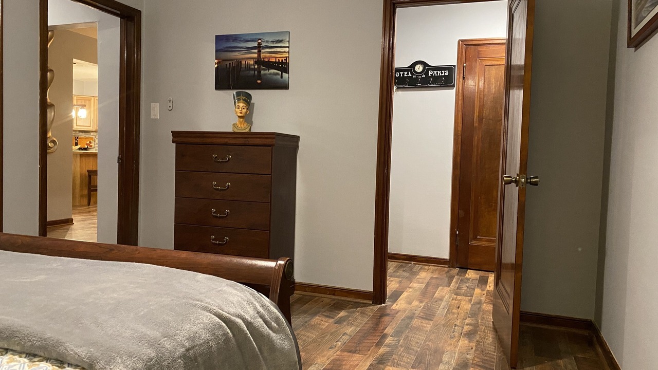 Photo of Bedroom in Manitowoc