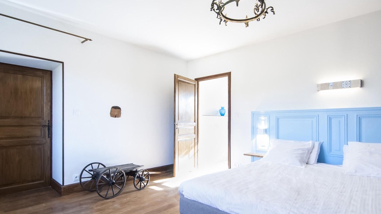 Photo of Bedroom in Eguilly