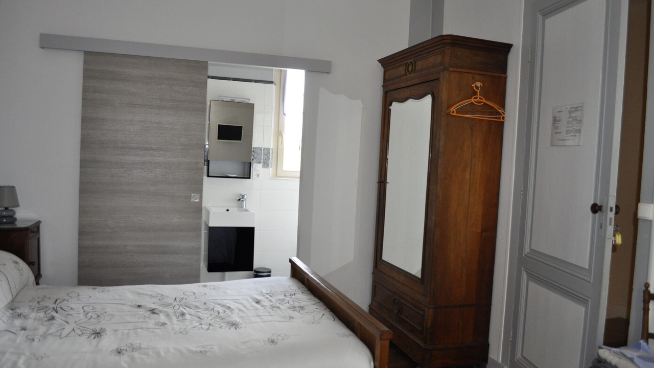 Photo of Bedroom in Ludon-Medoc