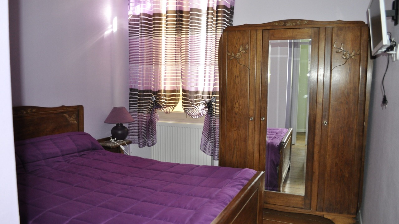 Photo of Bedroom in Ludon-Medoc