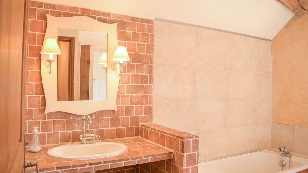 Photo of Bathroom in Chaudenay-le-Chateau