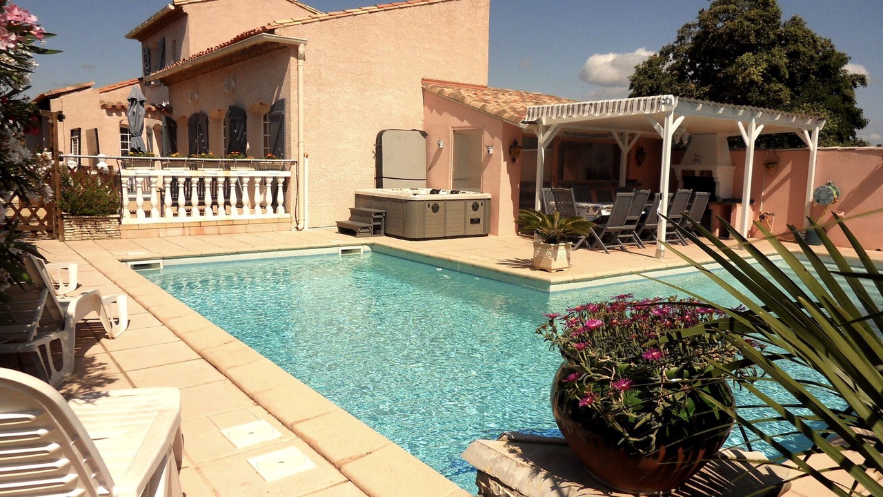 Photo of Outdoor in Vendemian