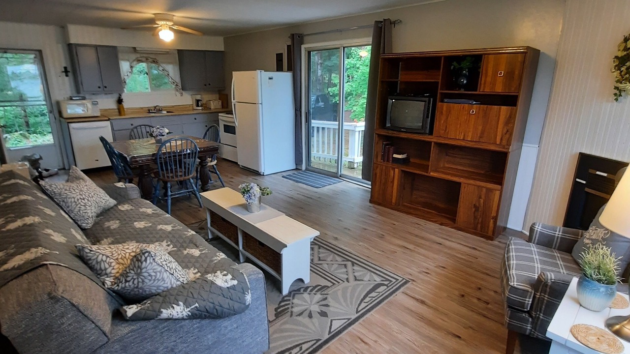 Photo of Livingroom in Nipissing