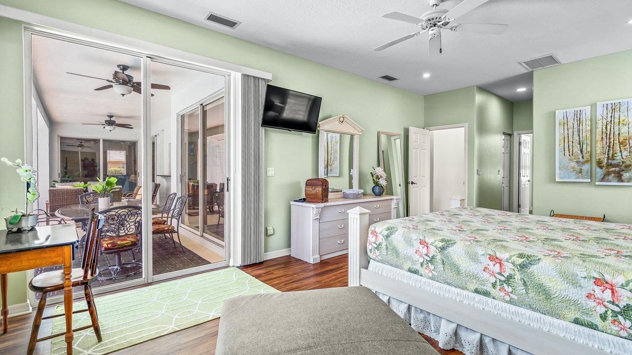 Photo of Bedroom in Trailer Estates