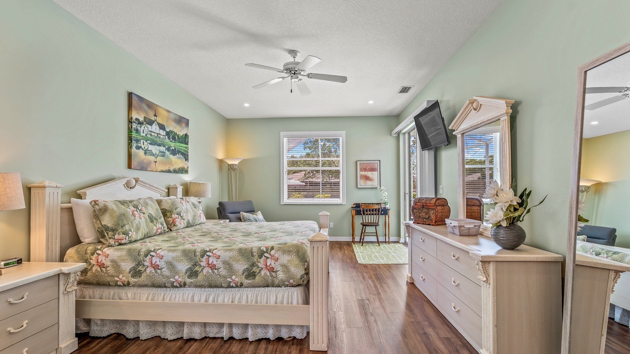 Photo of Bedroom in Trailer Estates