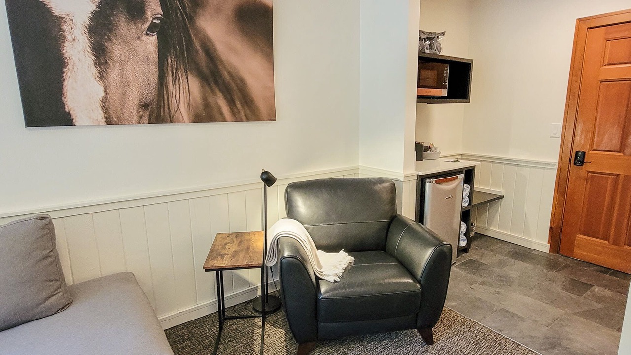 Photo of Livingroom in Mazama
