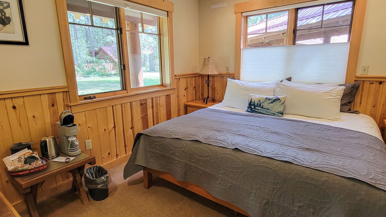 Photo of Bedroom in Mazama