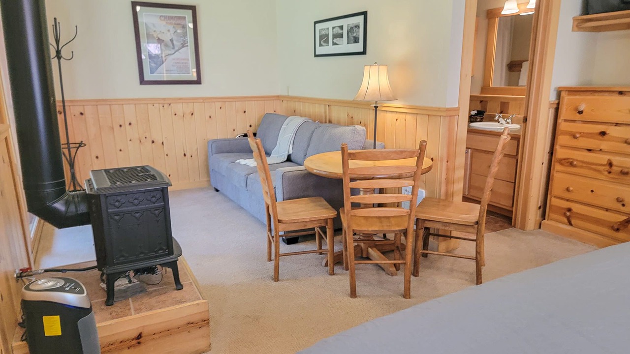 Photo of Livingroom in Mazama