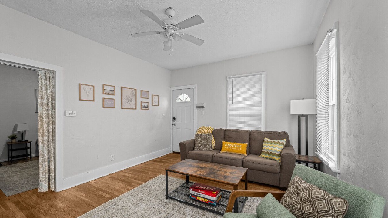 Photo of Livingroom in Moline