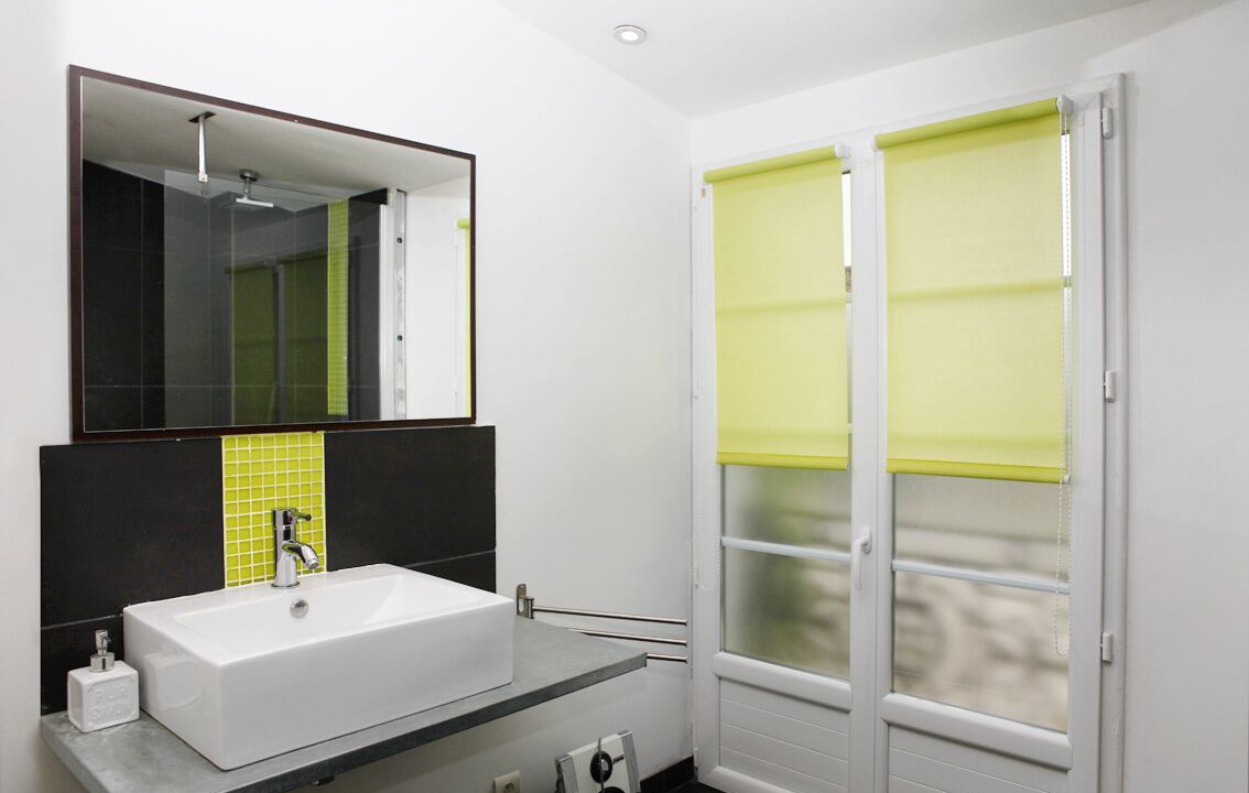 Photo of Bathroom in Echallat