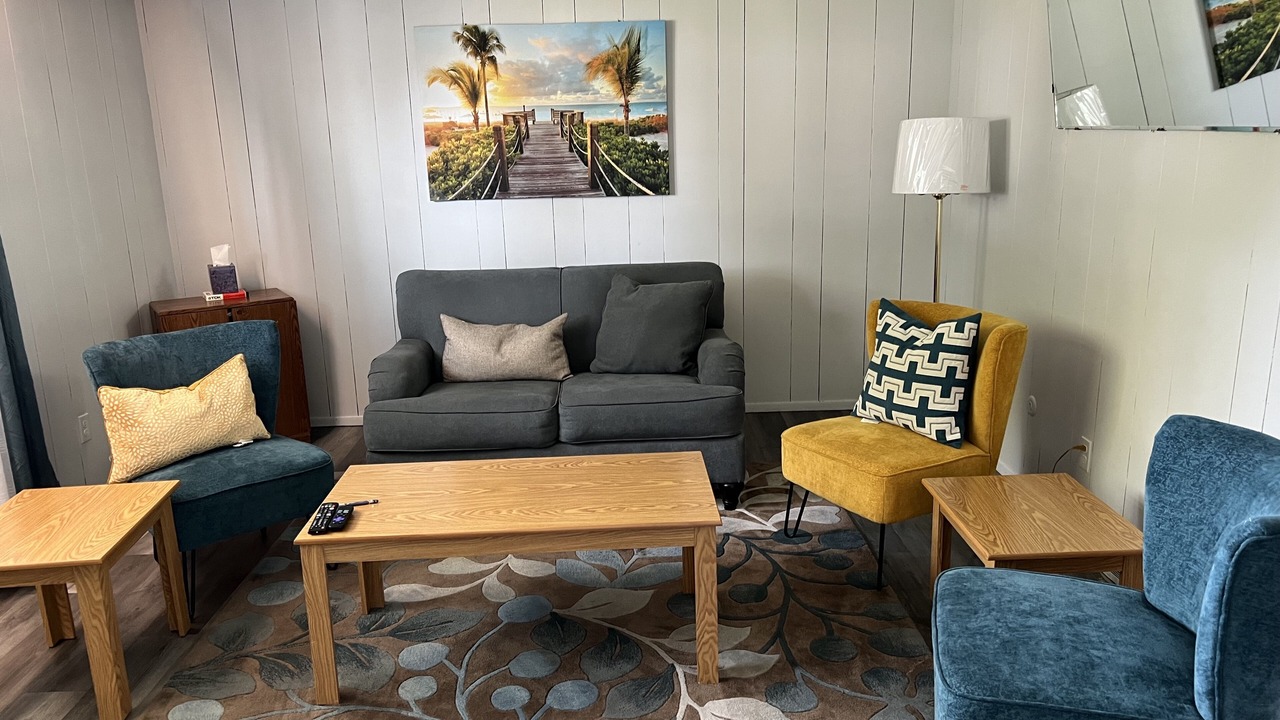 Photo of Livingroom in Flint