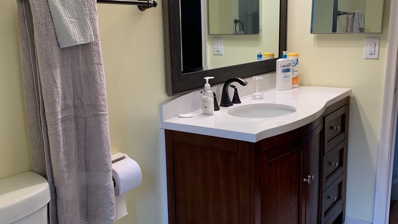 Photo of Bathroom in Flint