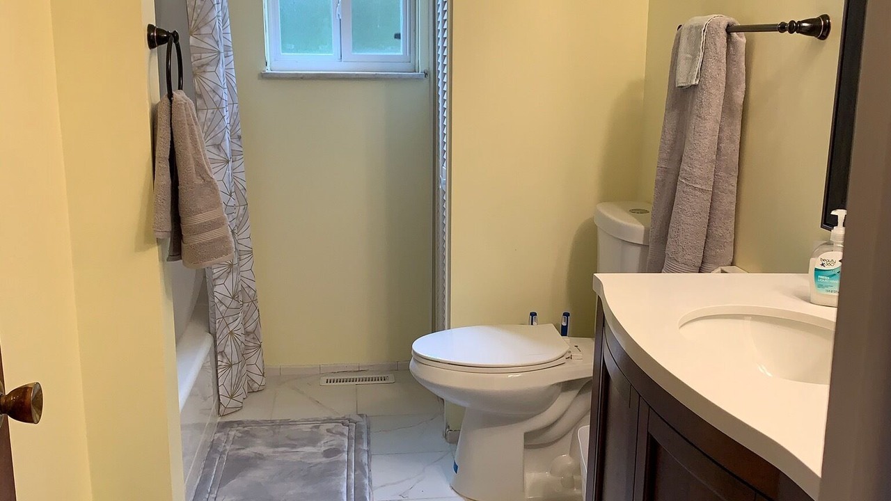 Photo of Bathroom in Flint