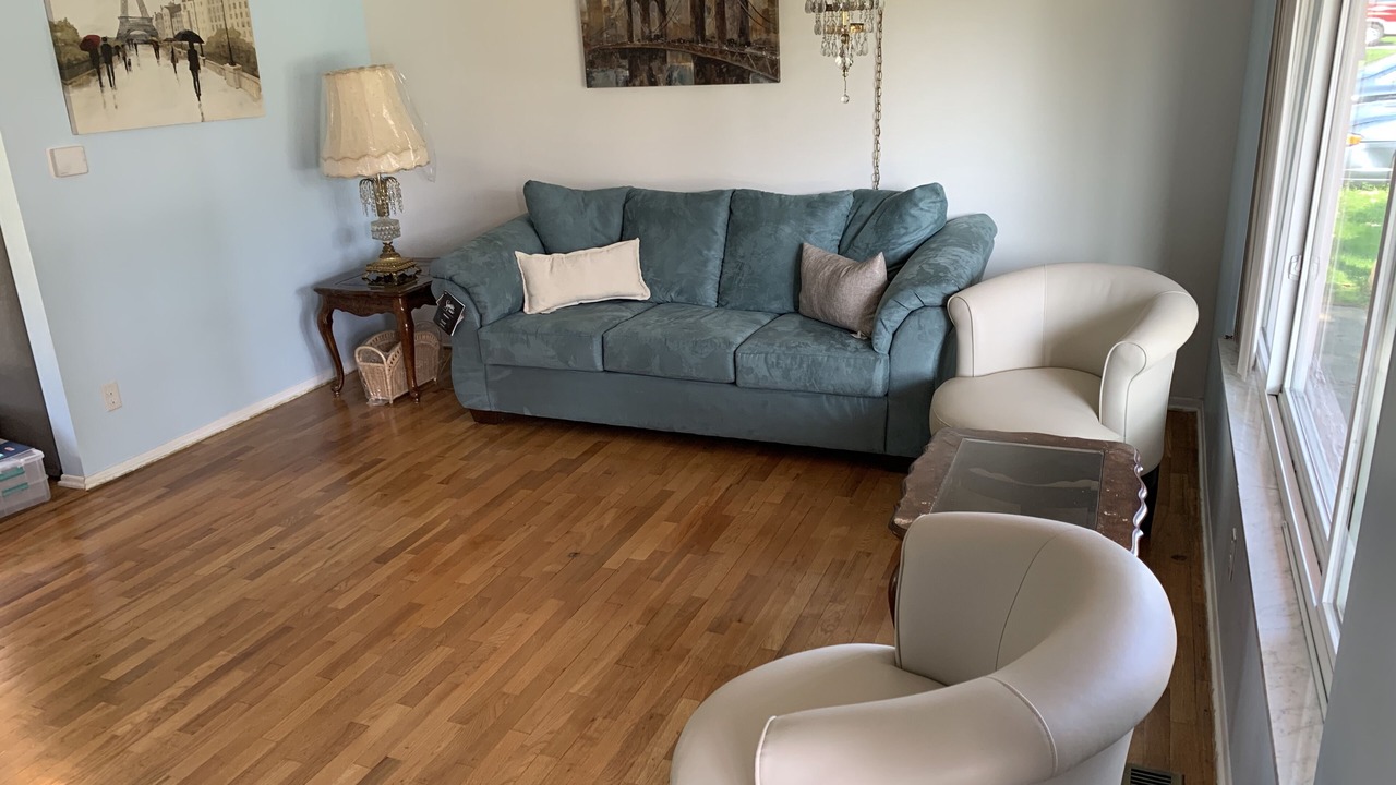Photo of Livingroom in Flint