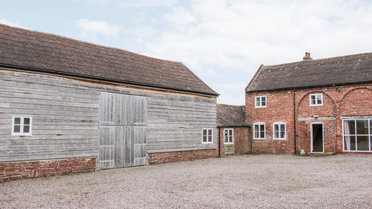 Photo of Outdoor in Eaton Mascott